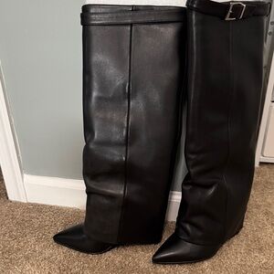 Steve Madden Corenne Cuffed Wedge Tall Dress Boots
Size 8.5